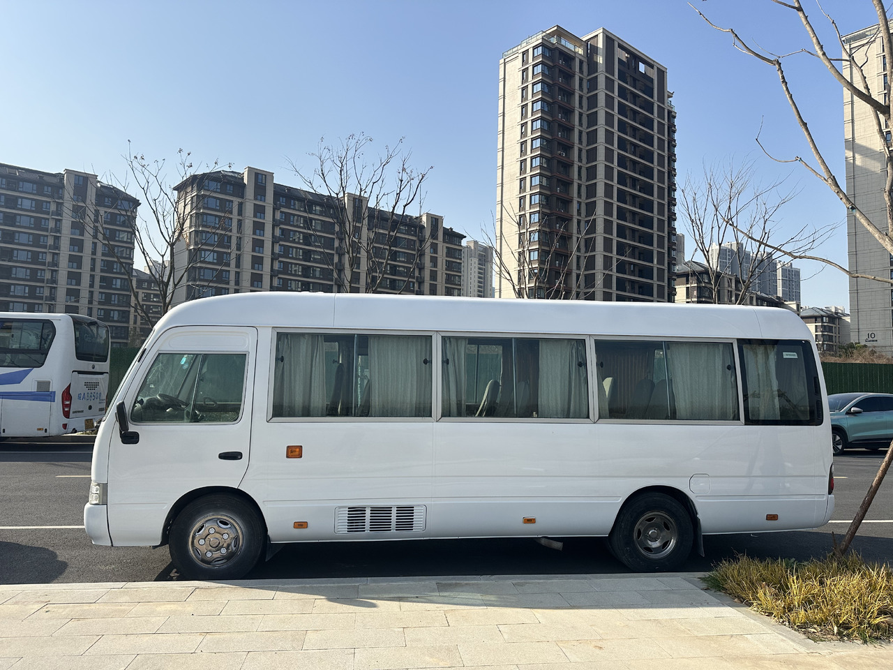 TOYOTA Mini Coach White Low Mileage - سياحية حافلة: صور 4 TOYOTA Mini Coach White Low Mileage - سياحية حافلة: صور 4