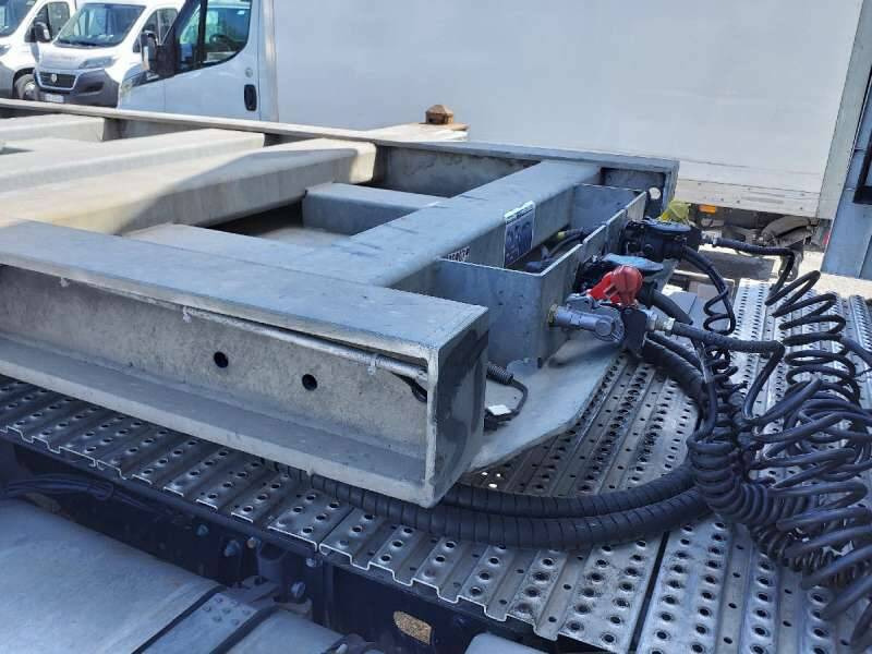 Semi-remorque 3 Essieux 38 TONNES CHARIOT COULISSANT - شاحنات الحاويات / جسم علوي قابل للتغيير نصف مقطورة: صور 3 Semi-remorque 3 Essieux 38 TONNES CHARIOT COULISSANT - شاحنات الحاويات / جسم علوي قابل للتغيير نصف مقطورة: صور 3