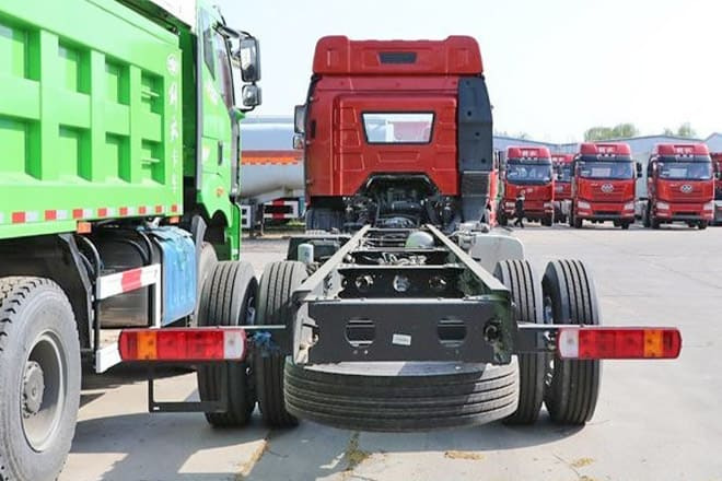 FAW New FAW JIEFANG Trucks for Sale in Qatar - الشاسيه شاحنة: صور 3 FAW New FAW JIEFANG Trucks for Sale in Qatar - الشاسيه شاحنة: صور 3