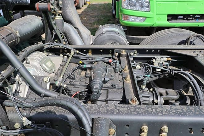 FAW New FAW JIEFANG Trucks for Sale in Qatar - الشاسيه شاحنة: صور 4 FAW New FAW JIEFANG Trucks for Sale in Qatar - الشاسيه شاحنة: صور 4