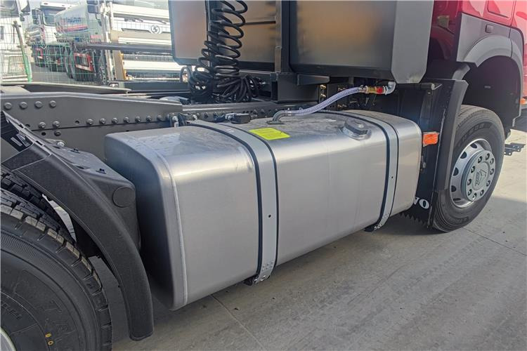 SINOTRUK Howo 6x4 Truck Price 380 HP Tractor Head for Sale In Zambia - شاحنة جرار: صور 4 SINOTRUK Howo 6x4 Truck Price 380 HP Tractor Head for Sale In Zambia - شاحنة جرار: صور 4