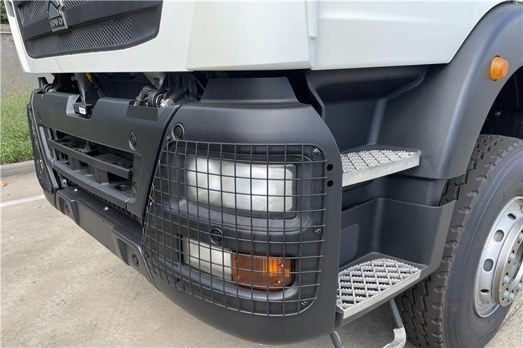 SINOTRUK Howo Dump Truck 6x4 for Sale In Ghana - قلابات: صور 2 SINOTRUK Howo Dump Truck 6x4 for Sale In Ghana - قلابات: صور 2