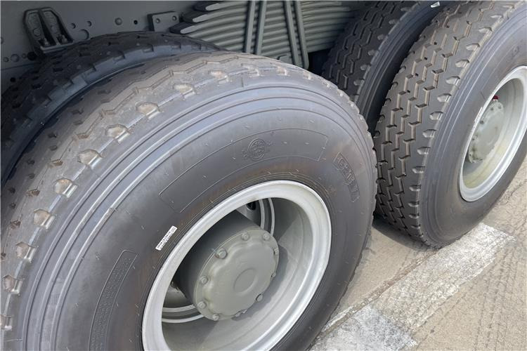 SINOTRUK Howo Dump Truck 6x4 for Sale In Ghana - قلابات: صور 3 SINOTRUK Howo Dump Truck 6x4 for Sale In Ghana - قلابات: صور 3