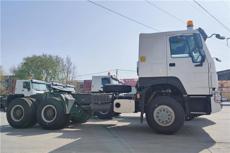 SINOTRUK Howo New Model 430HP Truck Tractor Price In Mauritania - شاحنة جرار: صور 2 SINOTRUK Howo New Model 430HP Truck Tractor Price In Mauritania - شاحنة جرار: صور 2
