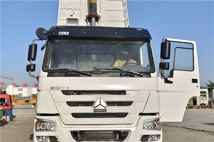 SINOTRUK Used Howo 371 Dump Truck 8x4 for Sale In Ghana - قلابات: صور 3 SINOTRUK Used Howo 371 Dump Truck 8x4 for Sale In Ghana - قلابات: صور 3