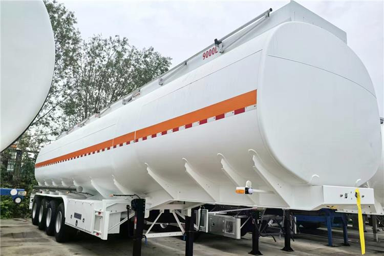 TITAN 4 Axle Fuel Tanker Trailer for Sale In Guyana - نصف مقطورة صهريج: صور 2 TITAN 4 Axle Fuel Tanker Trailer for Sale In Guyana - نصف مقطورة صهريج: صور 2