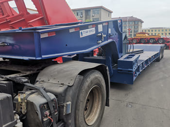 TITAN 80 Ton Lowboy Semi Trailer for Sale in Tanzania - عربة مسطحة منخفضة نصف مقطورة: صور 3 TITAN 80 Ton Lowboy Semi Trailer for Sale in Tanzania - عربة مسطحة منخفضة نصف مقطورة: صور 3