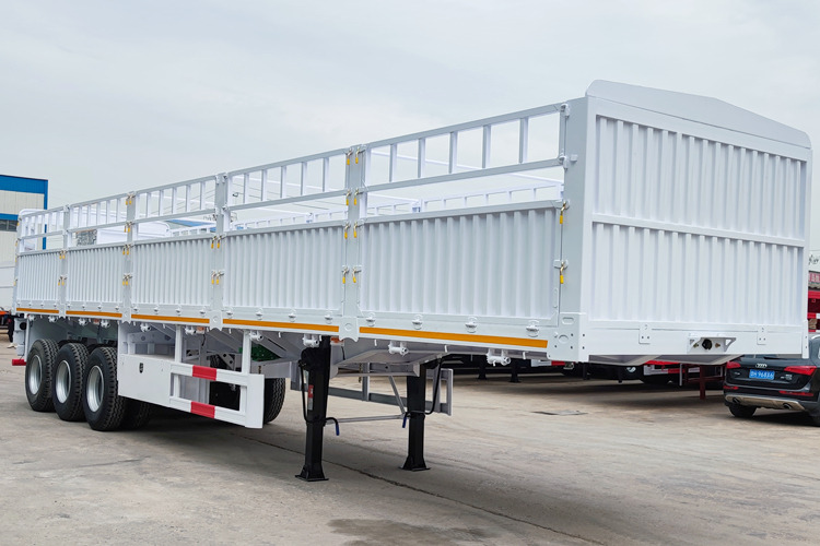 TITAN Cargo Trailer for Sale in Saudi Arabia - شاحنة نقل المواشي نصف مقطورة: صور 2 TITAN Cargo Trailer for Sale in Saudi Arabia - شاحنة نقل المواشي نصف مقطورة: صور 2