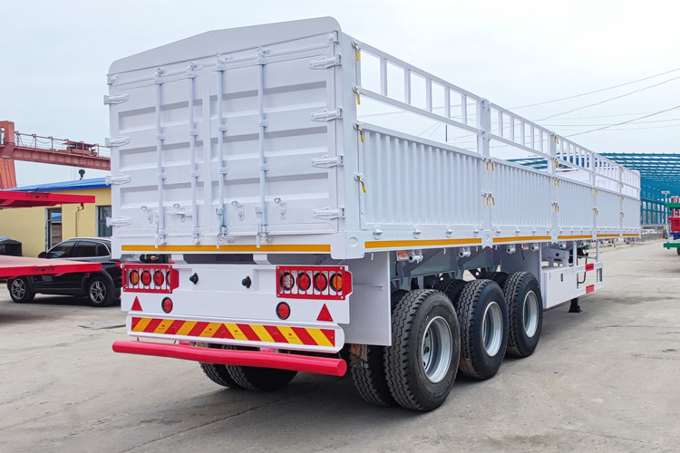 TITAN Cargo Trailer for Sale in Saudi Arabia - شاحنة نقل المواشي نصف مقطورة: صور 3 TITAN Cargo Trailer for Sale in Saudi Arabia - شاحنة نقل المواشي نصف مقطورة: صور 3