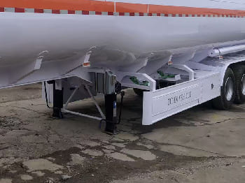 TITAN Diesel Fuel Tanker Trailer for Sale in Malawi - نصف مقطورة صهريج: صور 4 TITAN Diesel Fuel Tanker Trailer for Sale in Malawi - نصف مقطورة صهريج: صور 4