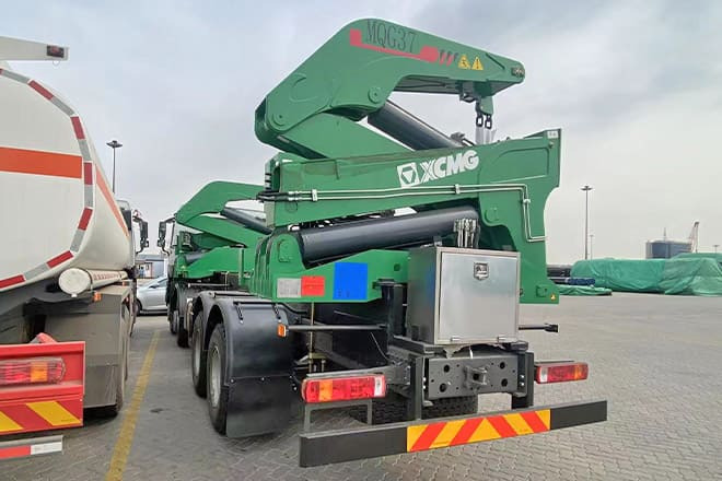 XCMG 20Ft Container Side Loader Truck for Sale in Tanzania - شاحنات الحاويات / جسم علوي قابل للتغيير شاحنة: صور 3 XCMG 20Ft Container Side Loader Truck for Sale in Tanzania - شاحنات الحاويات / جسم علوي قابل للتغيير شاحنة: صور 3