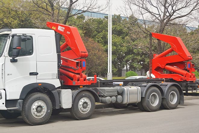 XCMG 37 Ton Side Loader Truck for Sale in Mexico - شاحنات الحاويات / جسم علوي قابل للتغيير شاحنة: صور 5 XCMG 37 Ton Side Loader Truck for Sale in Mexico - شاحنات الحاويات / جسم علوي قابل للتغيير شاحنة: صور 5