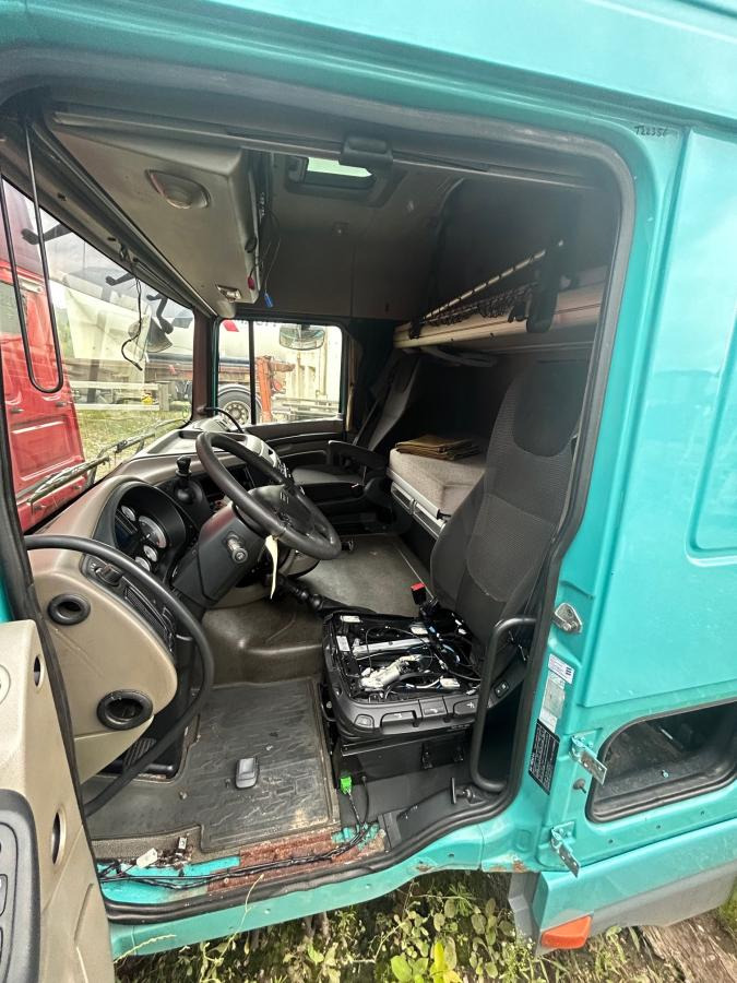 DAF DAF XF105-460 Verte - الكبائن - شاحنة: صور 4 DAF DAF XF105-460 Verte - الكبائن - شاحنة: صور 4