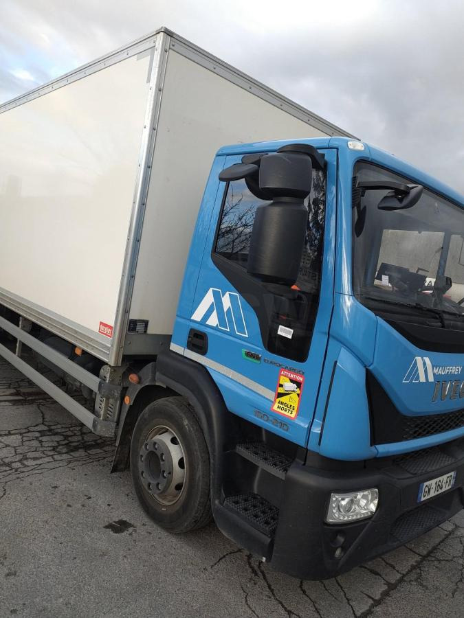 Iveco Eurocargo - بصندوق مغلق شاحنة: صور 1 Iveco Eurocargo - بصندوق مغلق شاحنة: صور 1