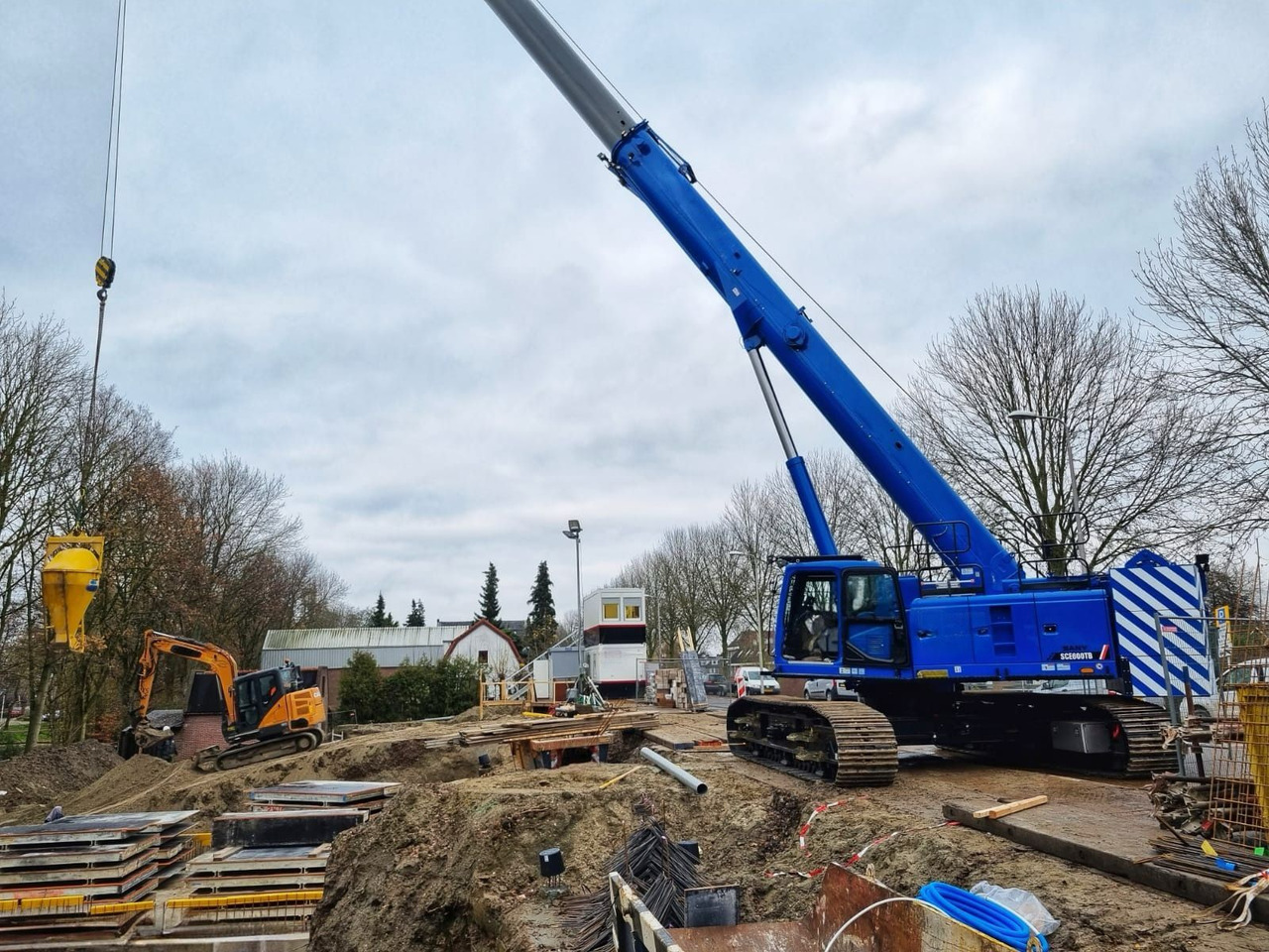 Sany SANY SCE 600TB - رافعة مجنزرة: صور 1 Sany SANY SCE 600TB - رافعة مجنزرة: صور 1