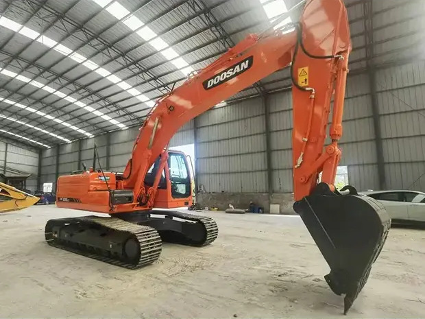 2022 Doosan DX225 - حفارات زحافة: صور 1 2022 Doosan DX225 - حفارات زحافة: صور 1