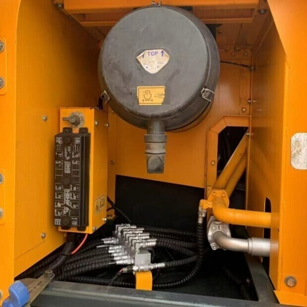 حفارات زحافة 2023 Hyundai R305: صور 13