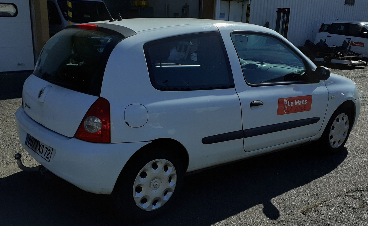 8977-XS-72 - RENAULT Clio Campus 1.5 dci - سيارة: صور 3 8977-XS-72 - RENAULT Clio Campus 1.5 dci - سيارة: صور 3
