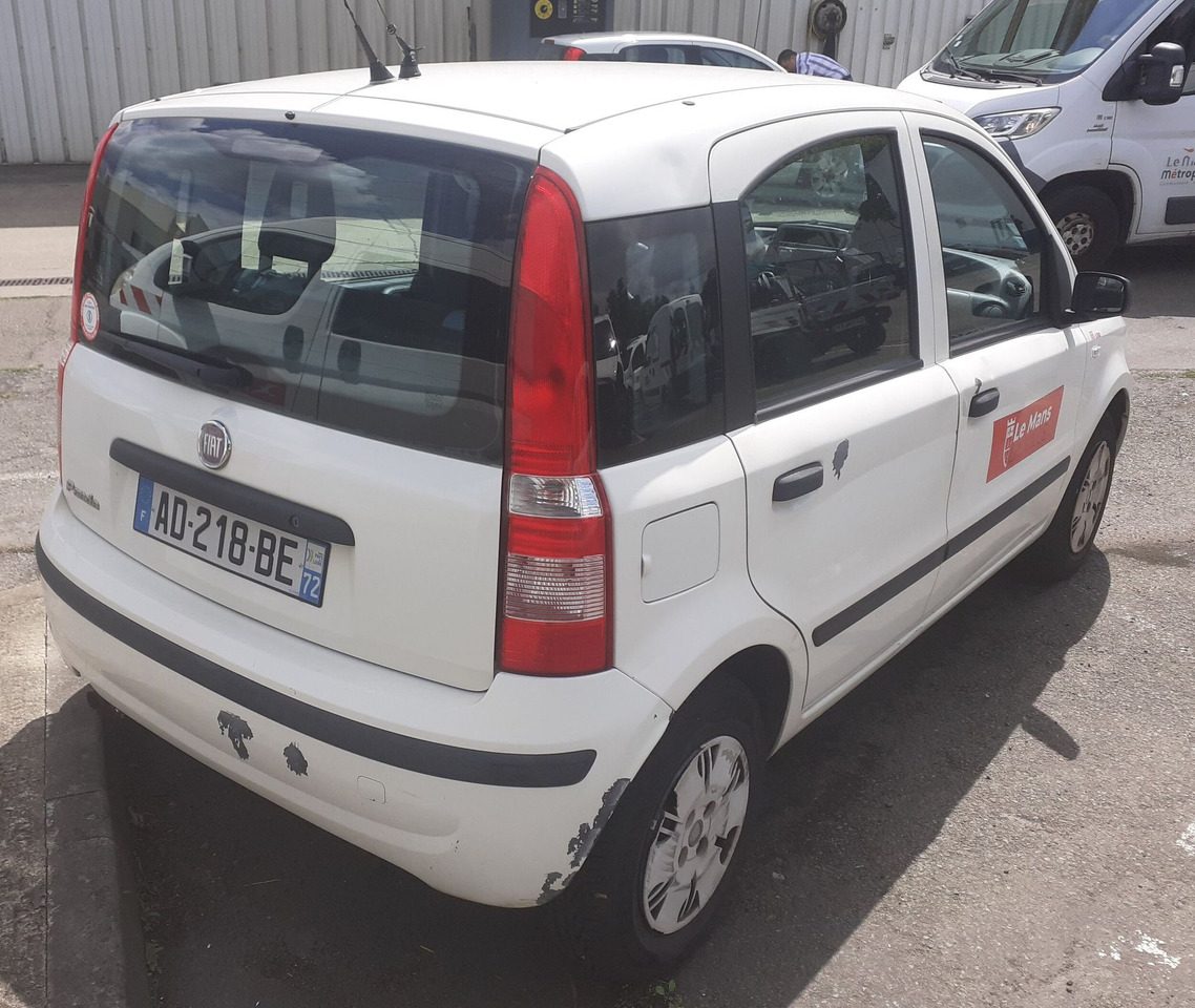 AD-218-BE - FIAT Panda 1.2 Dynamic - سيارة: صور 3 AD-218-BE - FIAT Panda 1.2 Dynamic - سيارة: صور 3