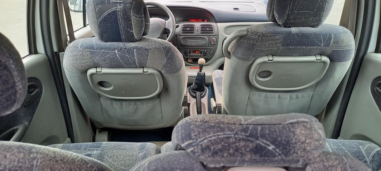 MEGANE ESSENCE (241) - سيارة: صور 2 MEGANE ESSENCE (241) - سيارة: صور 2