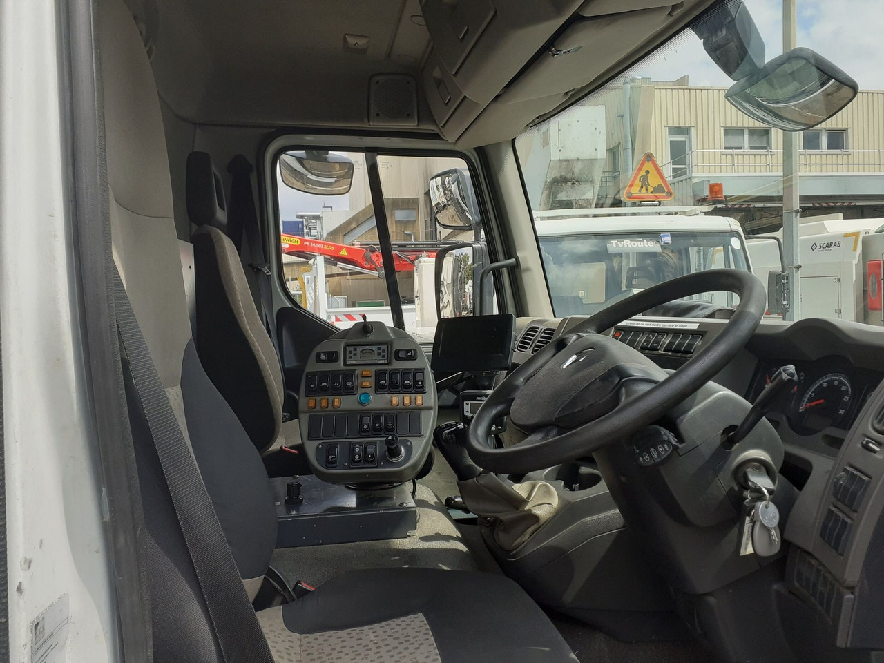 /!\ RESERVÉE AUX PROFESSIONNELS DE L'AUTOMOBILE UNIQUEMENT ! - سياره كنس شوارع: صور 5 /!\ RESERVÉE AUX PROFESSIONNELS DE L'AUTOMOBILE UNIQUEMENT ! - سياره كنس شوارع: صور 5