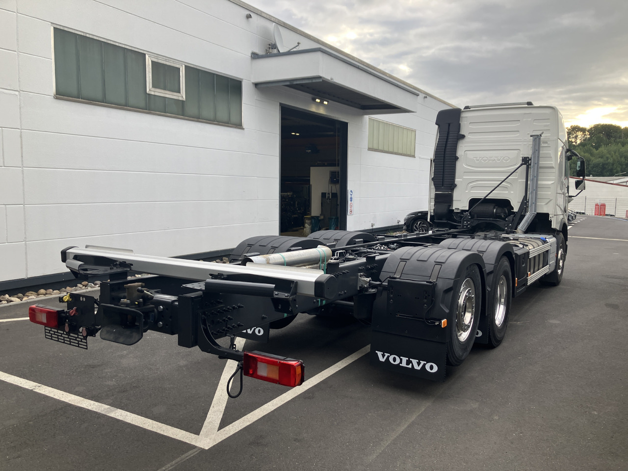 VOLVO FMX 540 6x2 Globetrotter Chassis - الشاسيه شاحنة: صور 4 VOLVO FMX 540 6x2 Globetrotter Chassis - الشاسيه شاحنة: صور 4