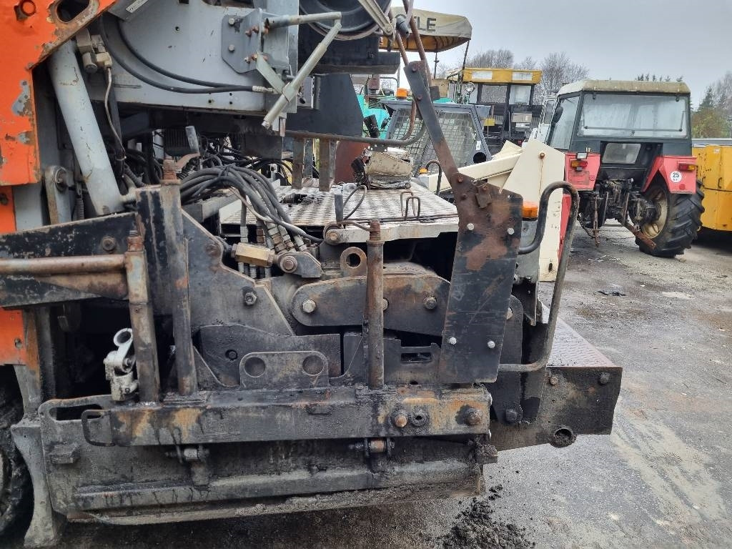 ABG Titan 8820 - العامل بالقار: صور 4 ABG Titan 8820 - العامل بالقار: صور 4