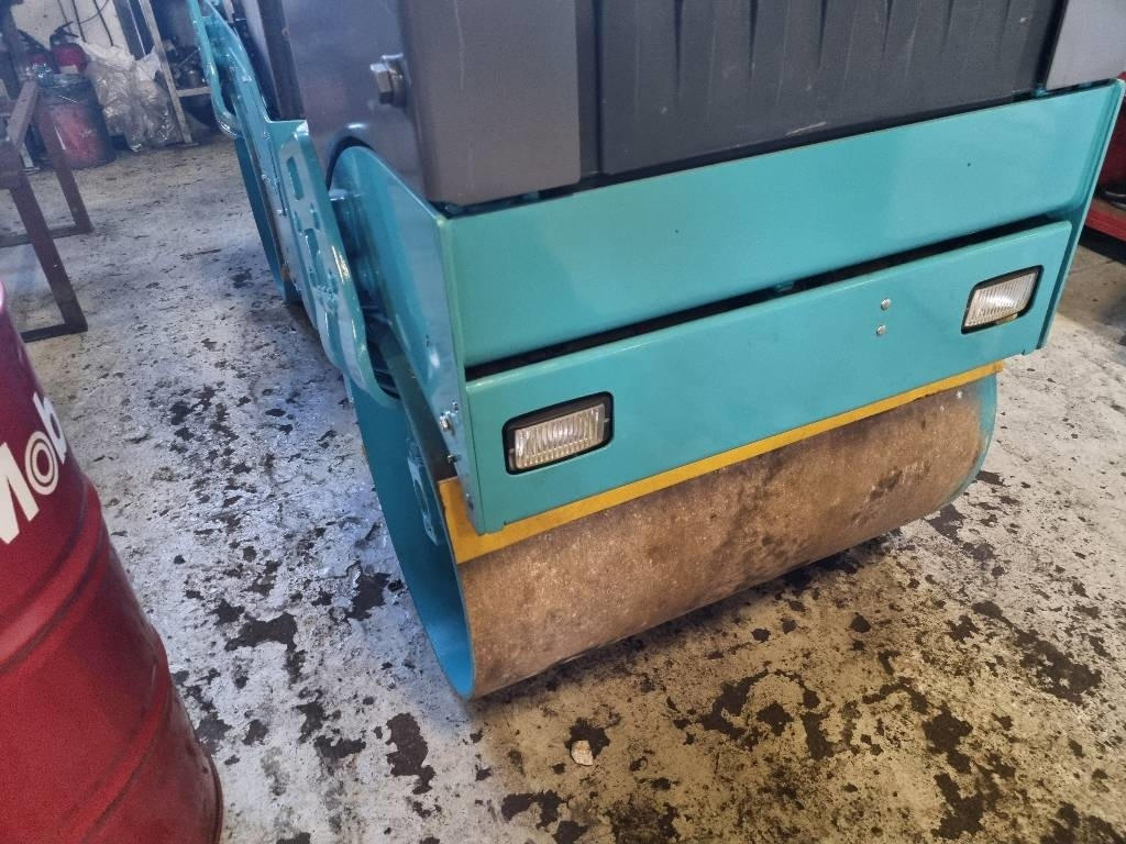 Bomag BW 100 AD-4 - مدحلة الأسفلت: صور 2 Bomag BW 100 AD-4 - مدحلة الأسفلت: صور 2