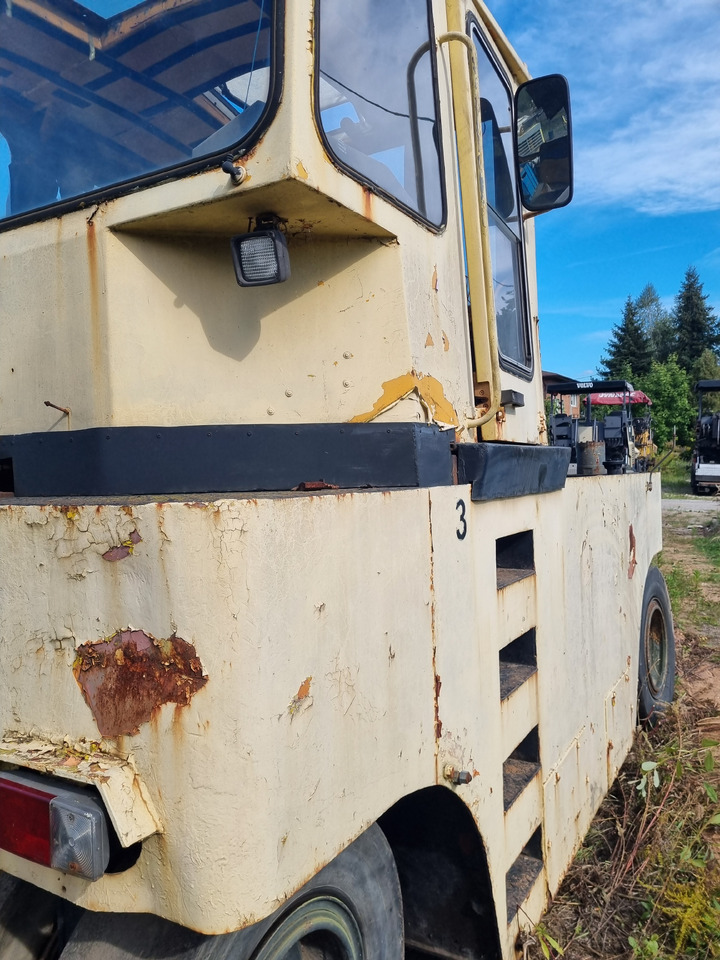 Stavostroj GRW 101 - مداحل الإطارات الهوائية: صور 5 Stavostroj GRW 101 - مداحل الإطارات الهوائية: صور 5