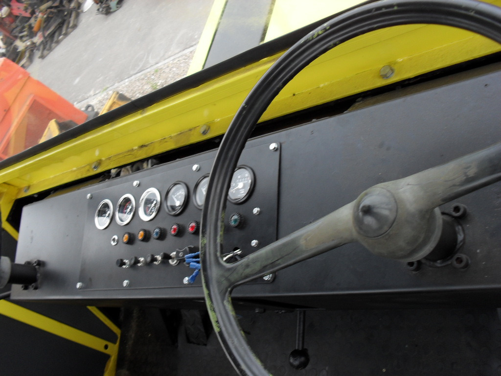 Stavostroj Remasz VP200 - مداحل الإطارات الهوائية: صور 3 Stavostroj Remasz VP200 - مداحل الإطارات الهوائية: صور 3