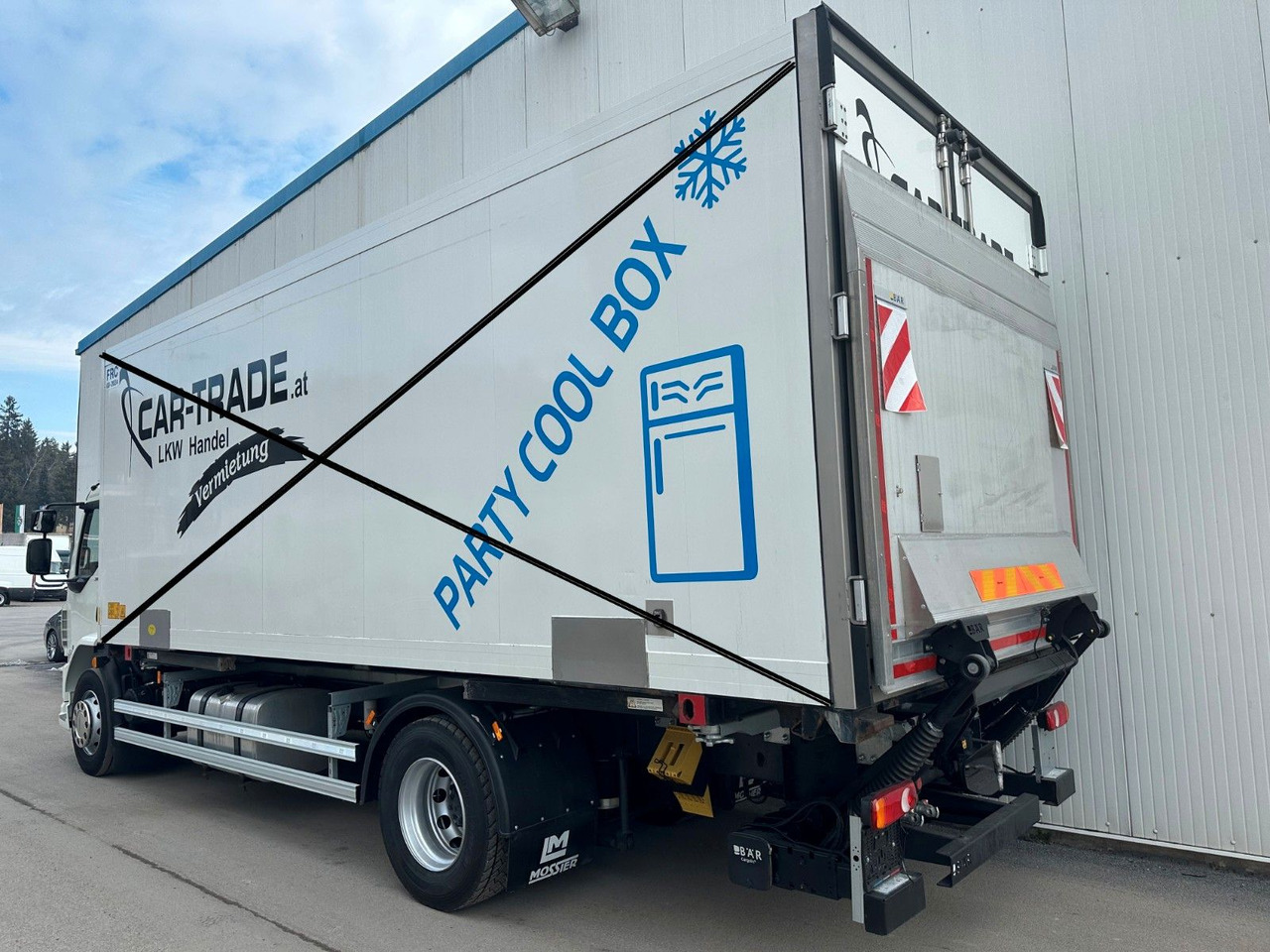 DAF LF 310 8G LBW Bär2T 3J-Garatnie DAF LF 310 8G LBW Bär2T 3J-Garatnie - شاحنات الحاويات / جسم علوي قابل للتغيير شاحنة: صور 4 DAF LF 310 8G LBW Bär2T 3J-Garatnie DAF LF 310 8G LBW Bär2T 3J-Garatnie - شاحنات الحاويات / جسم علوي قابل للتغيير شاحنة: صور 4