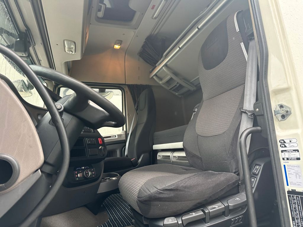 DAF XF 460 SpaceCab Retarder TÜV neu - شاحنات الحاويات / جسم علوي قابل للتغيير شاحنة: صور 5 DAF XF 460 SpaceCab Retarder TÜV neu - شاحنات الحاويات / جسم علوي قابل للتغيير شاحنة: صور 5