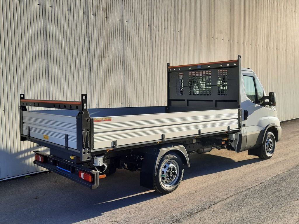 Iveco Daily 35S14 3 Seiten Kipper Mod 2025 - قلاب صغير: صور 3 Iveco Daily 35S14 3 Seiten Kipper Mod 2025 - قلاب صغير: صور 3
