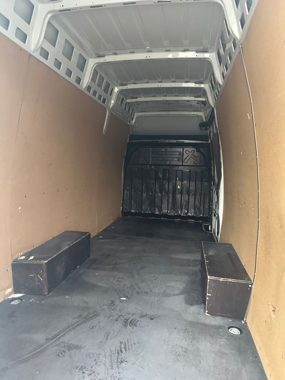 Iveco Daily 35S14 HiMatic L4H3 Maxi Iveco Daily 35S14 HiMatic L4H3 Maxi - فان: صور 5 Iveco Daily 35S14 HiMatic L4H3 Maxi Iveco Daily 35S14 HiMatic L4H3 Maxi - فان: صور 5
