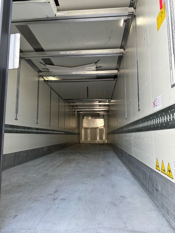 Krone SD 27 Thermoking Spectrum Multitemp Pharma Safe Krone SD 27 Thermoking Spectrum Multitemp Pharma Safe - مبردة نصف مقطورة: صور 5 Krone SD 27 Thermoking Spectrum Multitemp Pharma Safe Krone SD 27 Thermoking Spectrum Multitemp Pharma Safe - مبردة نصف مقطورة: صور 5