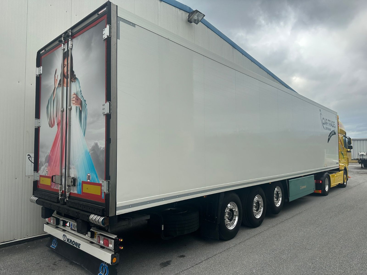 Krone SDR 27 Vector 1550 Doppelstock/Blumenbreit - بصندوق مغلق نصف مقطورة: صور 3 Krone SDR 27 Vector 1550 Doppelstock/Blumenbreit - بصندوق مغلق نصف مقطورة: صور 3