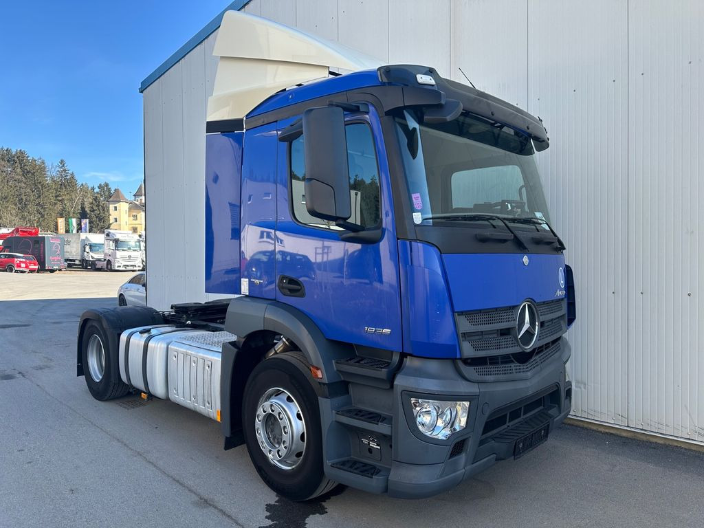 Mercedes-Benz Antos 1836 Mercedes-Benz Antos 1836 - شاحنة جرار: صور 2 Mercedes-Benz Antos 1836 Mercedes-Benz Antos 1836 - شاحنة جرار: صور 2