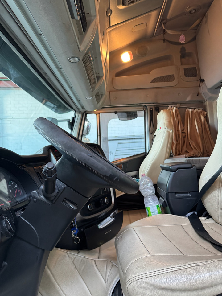 IVECO AS440T/P - شاحنة جرار: صور 4 IVECO AS440T/P - شاحنة جرار: صور 4