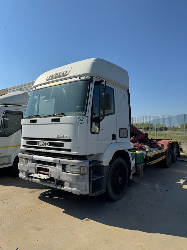 IVECO MAGIRUS 240E42 Gancio Scarrabile - شاحنات مسطحة: صور 3 IVECO MAGIRUS 240E42 Gancio Scarrabile - شاحنات مسطحة: صور 3