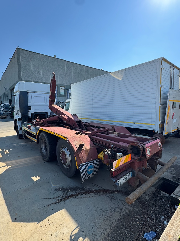 IVECO MAGIRUS 240E42 Gancio Scarrabile - شاحنات مسطحة: صور 4 IVECO MAGIRUS 240E42 Gancio Scarrabile - شاحنات مسطحة: صور 4
