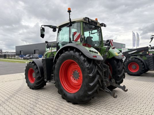 Fendt 720 VARIO S4 POWER - جرار: صور 5 Fendt 720 VARIO S4 POWER - جرار: صور 5