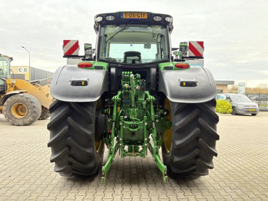John Deere 6r215 - جرار: صور 4 John Deere 6r215 - جرار: صور 4