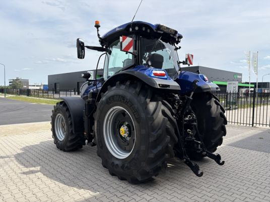 New Holland T7.300 PLMi - جرار: صور 5 New Holland T7.300 PLMi - جرار: صور 5