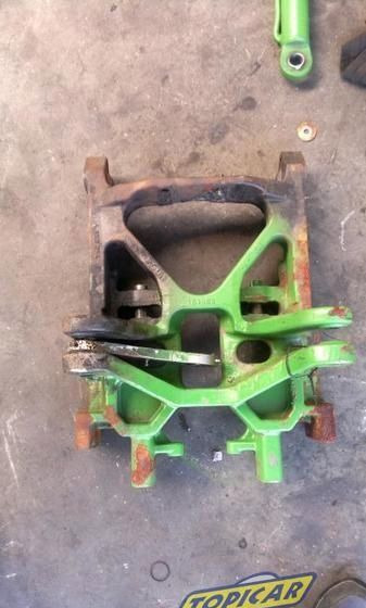 JOHN DEERE WÓZEK ŁAWA PRZÓD Support L155254 - تعليق - الآلات والماكينات الزراعية: صور 4 JOHN DEERE WÓZEK ŁAWA PRZÓD Support L155254 - تعليق - الآلات والماكينات الزراعية: صور 4