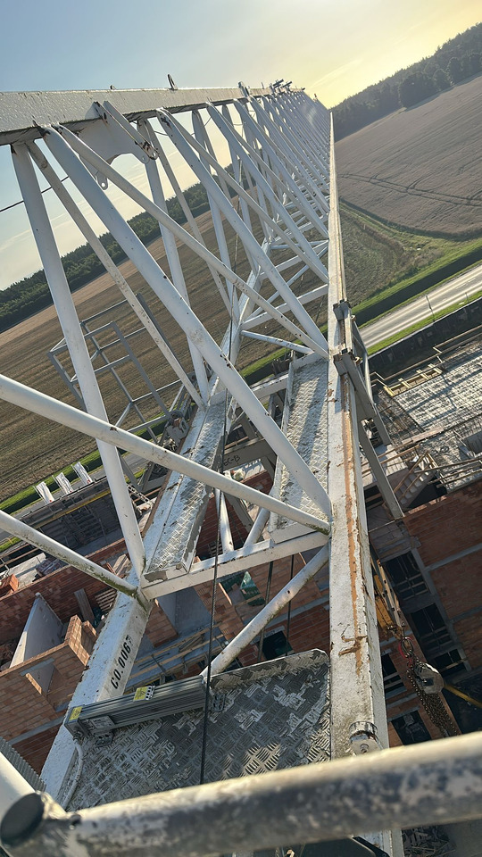 Liebherr 130 EC-B6 FR.Tronic - رافعة برجية: صور 4 Liebherr 130 EC-B6 FR.Tronic - رافعة برجية: صور 4