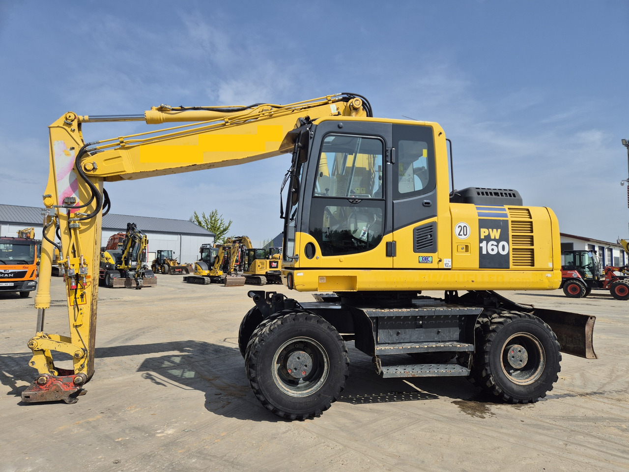 KOMATSU PW 160 - 8 - حفارة على عجلات: صور 1 KOMATSU PW 160 - 8 - حفارة على عجلات: صور 1