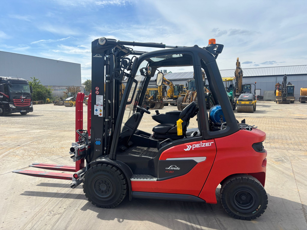 LINDE H30T-01 - رافعة شوكية تعمل بالغاز: صور 1 LINDE H30T-01 - رافعة شوكية تعمل بالغاز: صور 1