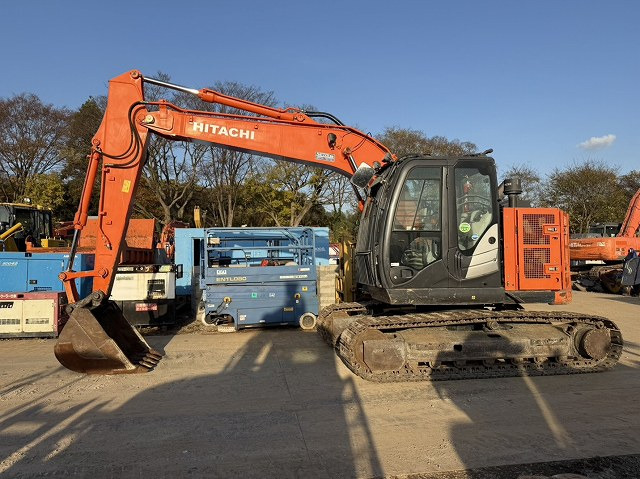 HITACHI ZX135US-6 - حفارات زحافة: صور 2 HITACHI ZX135US-6 - حفارات زحافة: صور 2