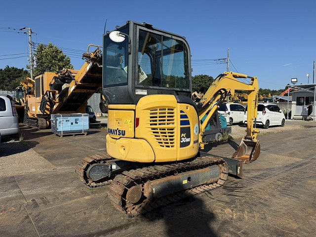 KOMATSU PC30MR-5N0 - حفارة مصغرة: صور 5 KOMATSU PC30MR-5N0 - حفارة مصغرة: صور 5