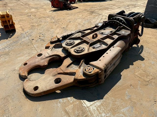 NPK SV-47X - ماكينة القص الهيدروليكي: صور 1 NPK SV-47X - ماكينة القص الهيدروليكي: صور 1